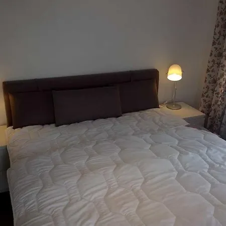 Alpenblick Apartamento *